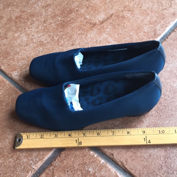 Vionic navy textile flats shoes size 7.5 - Picture 10 of 15